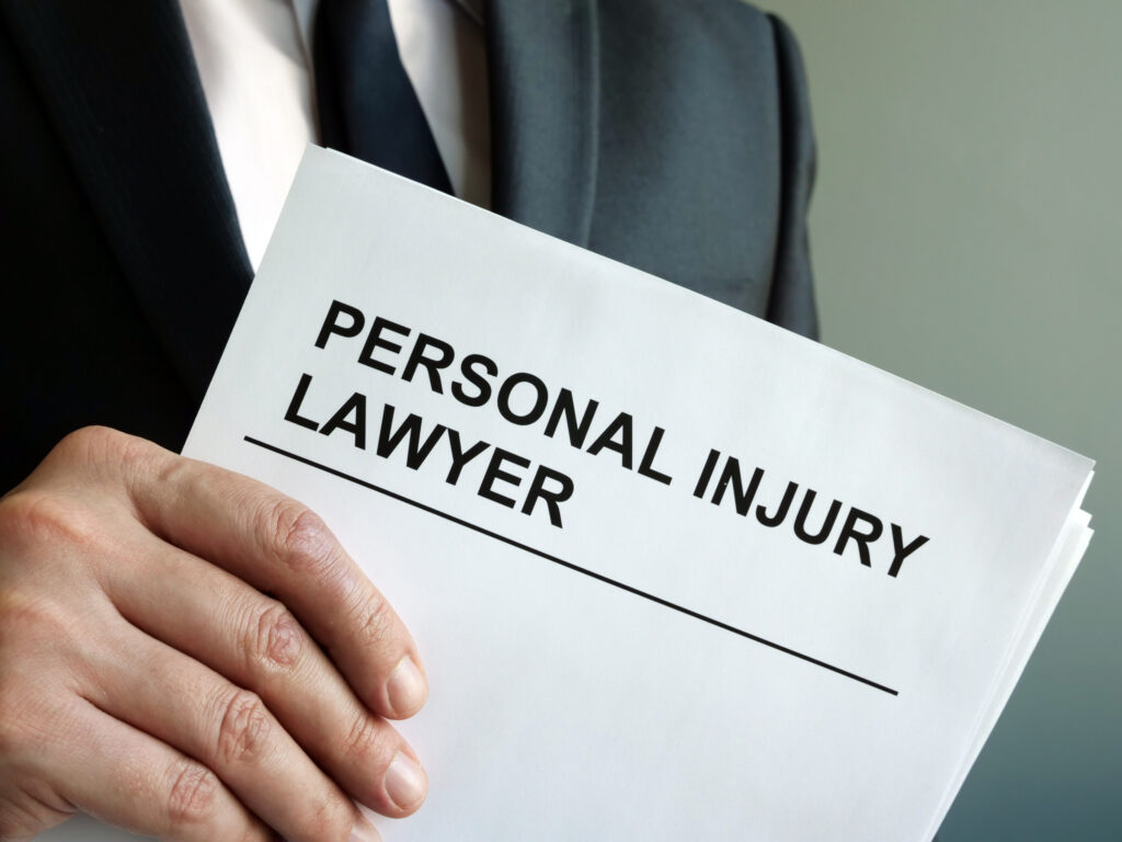 When To Find A Personal Injury Lawyer, The Benefits And Risks