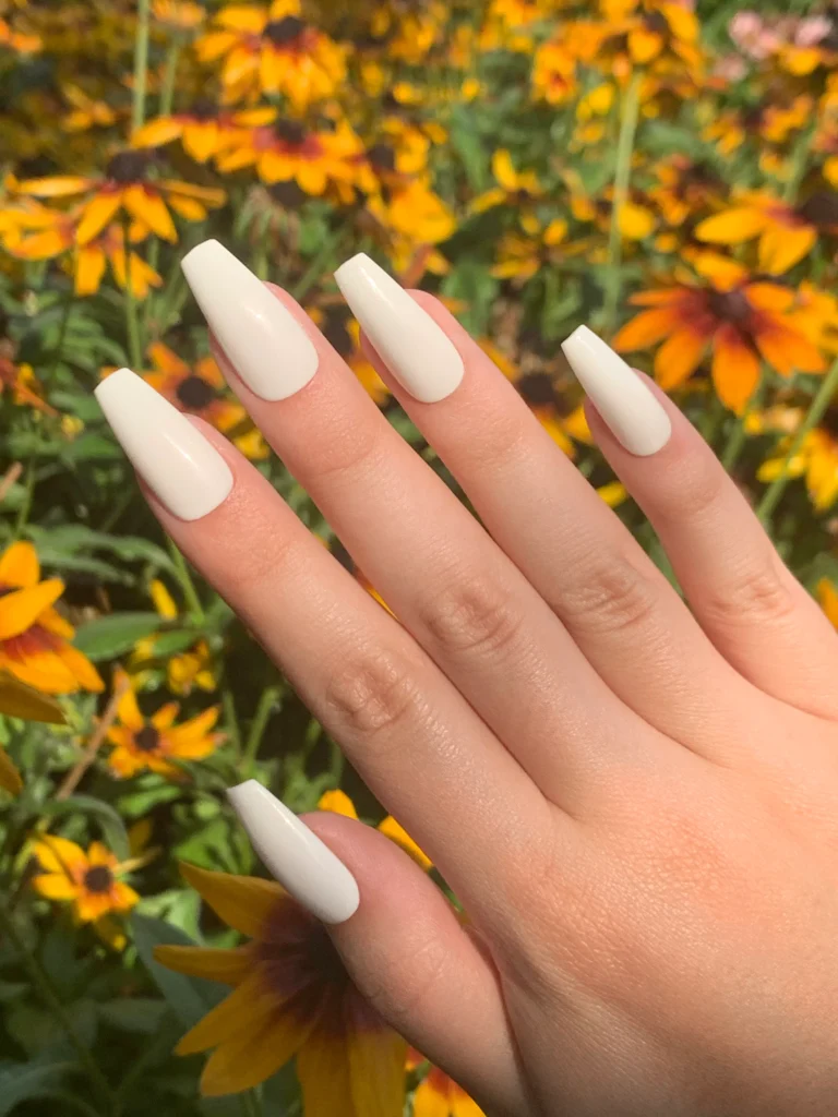 Off white nail art